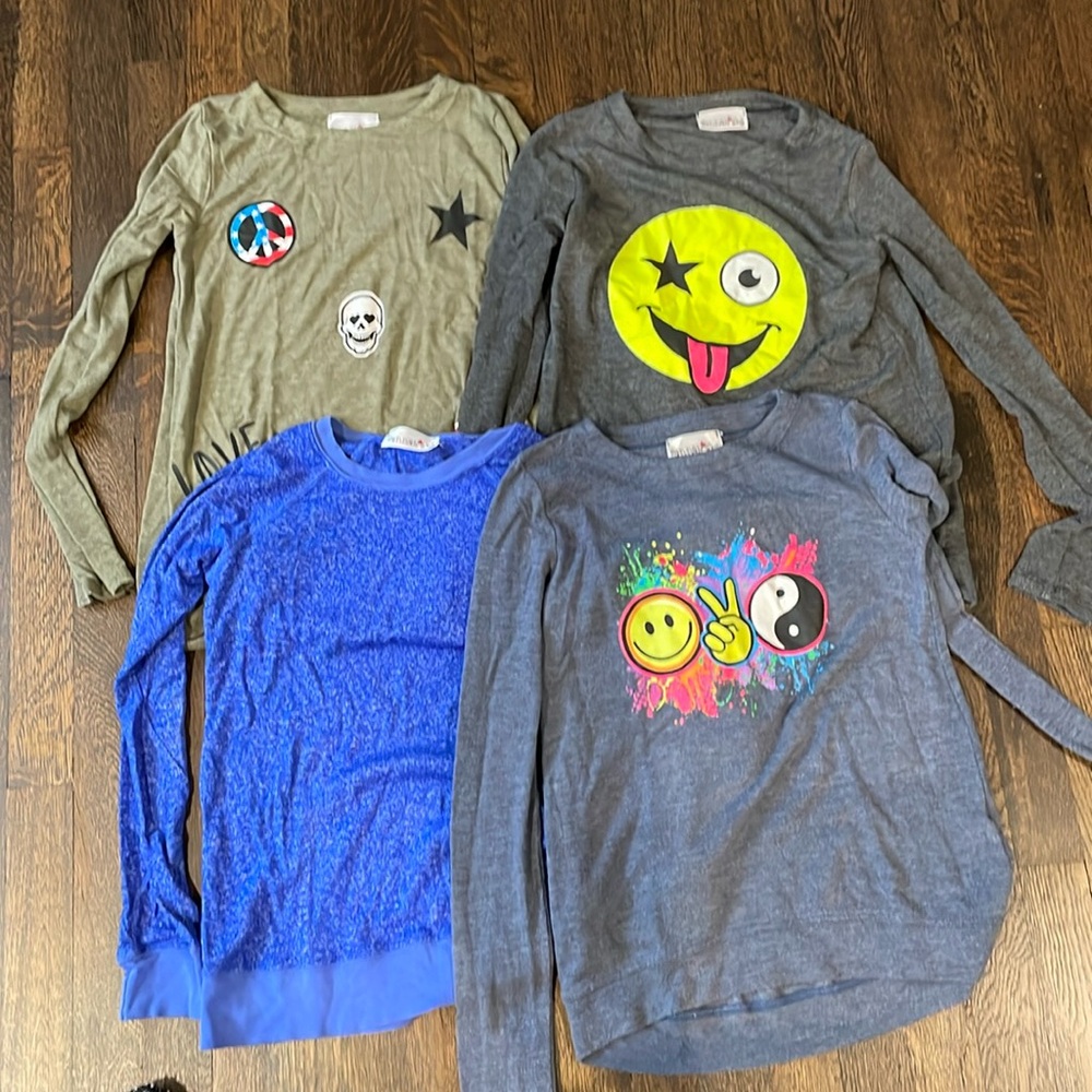 4 Hanna Sky girls medium long sleeve shirts